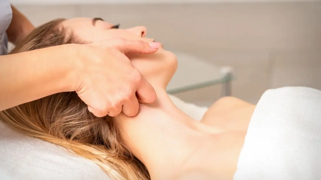 Enfermeira Esteta: O Que Faz e Por Que Essa Profissional Muda Tudo na Sua Estética